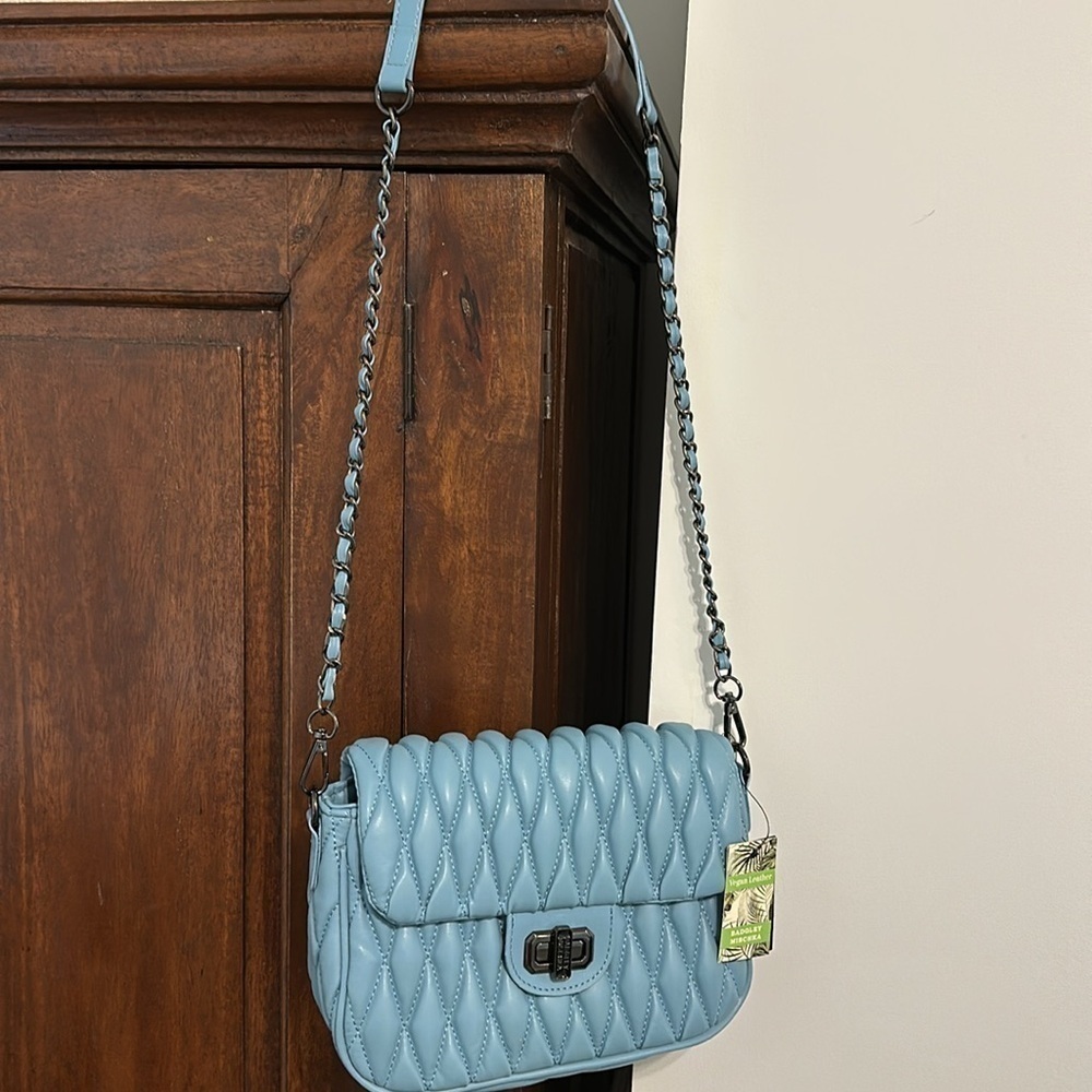 Badgley Mischka Quilted Crossbody - Picture 12 of 14